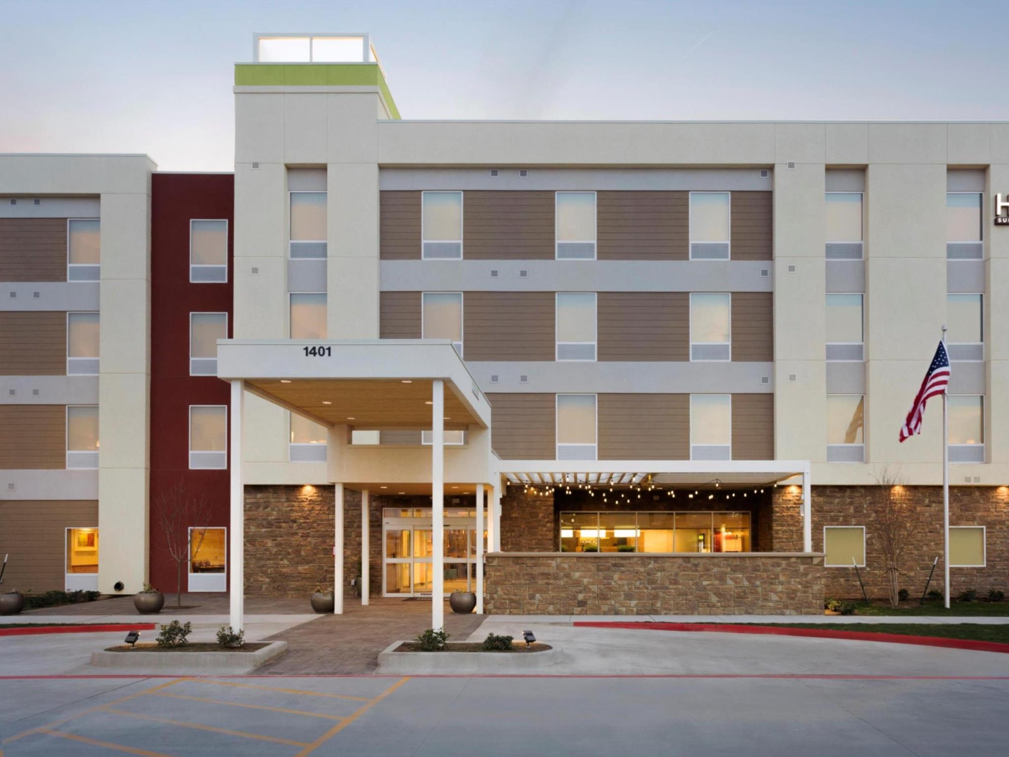 Home2 Suites By Hilton Midland Bagian luar foto