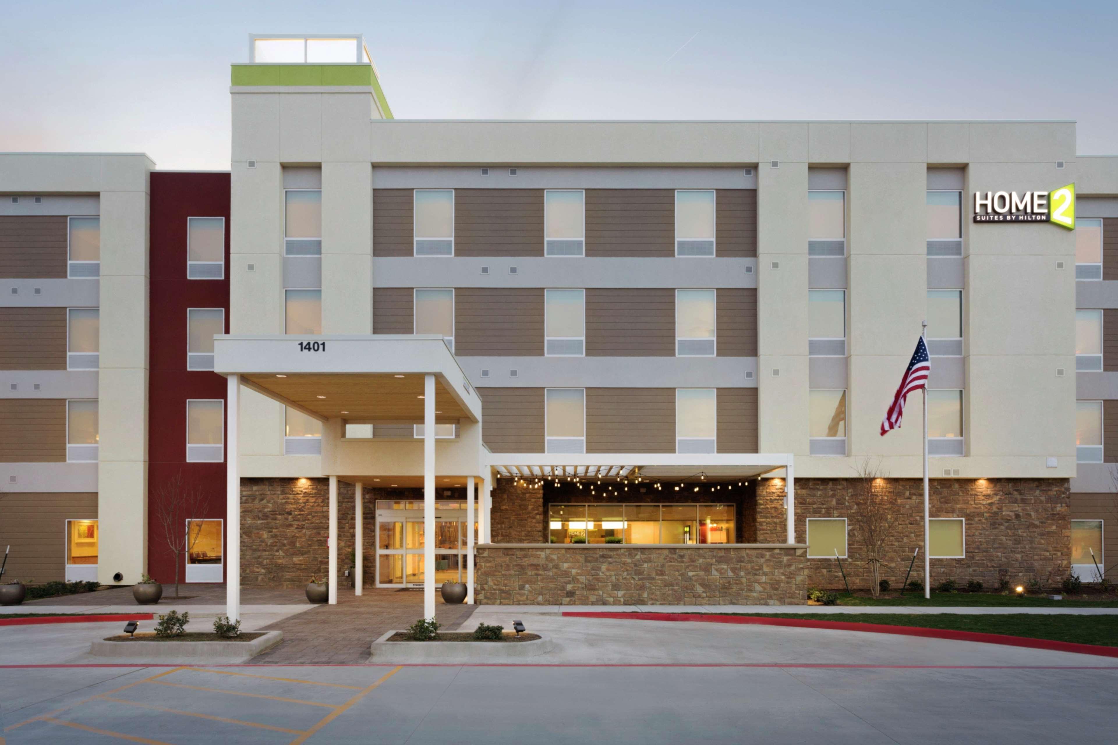 Home2 Suites By Hilton Midland Bagian luar foto