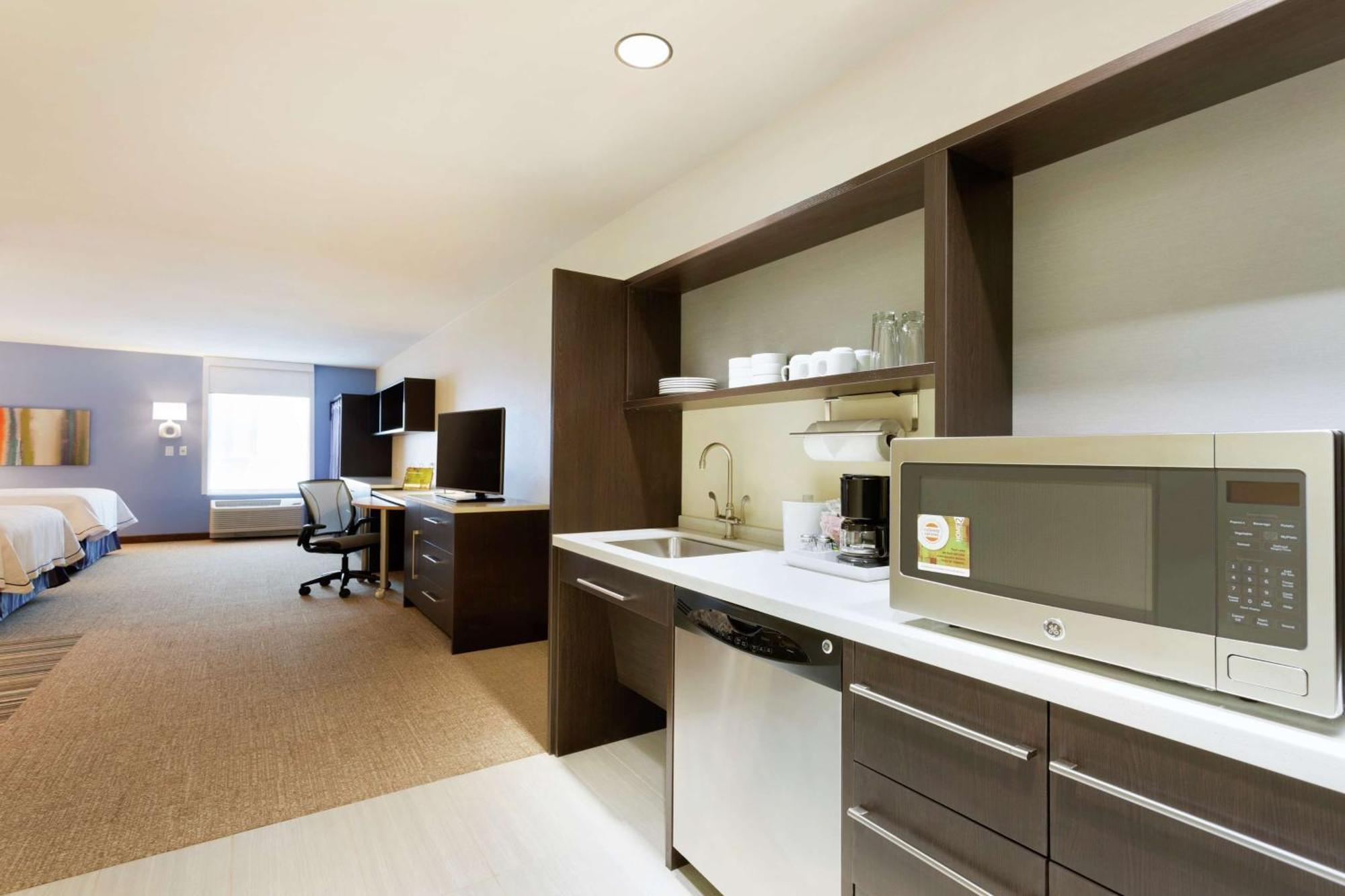 Home2 Suites By Hilton Midland Bagian luar foto
